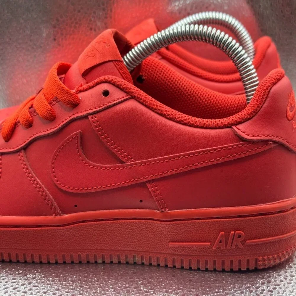 Size 5.5Y Nike‎ Air Force 1 LV8 GS Kids University Red Sneakers DM8875-600